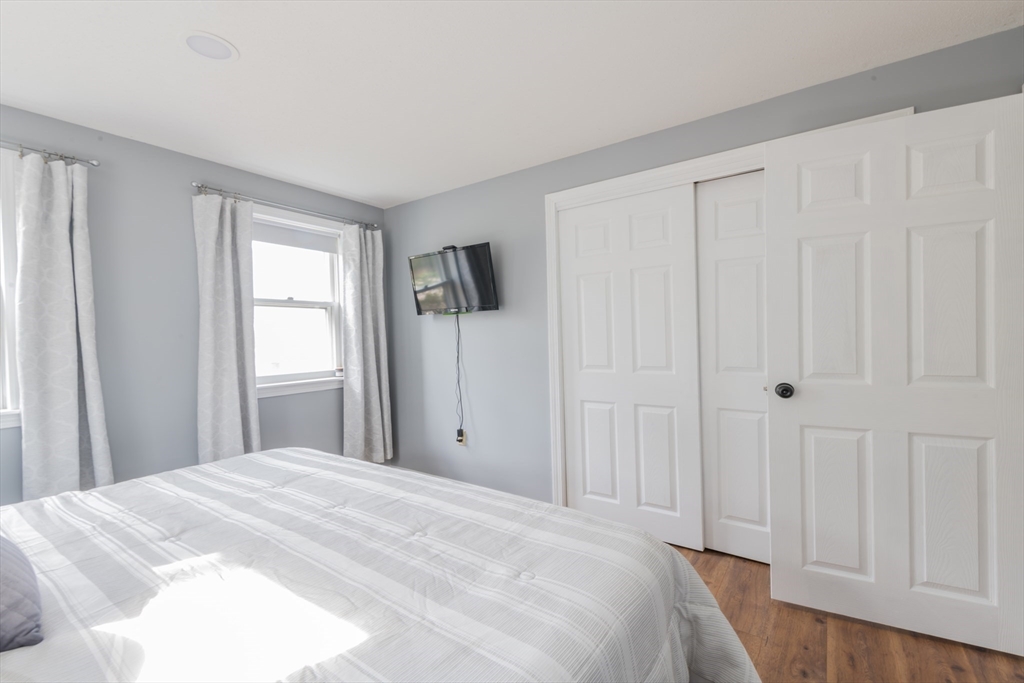 125 Lakeview Blvd, Plymouth, MA Photo #12