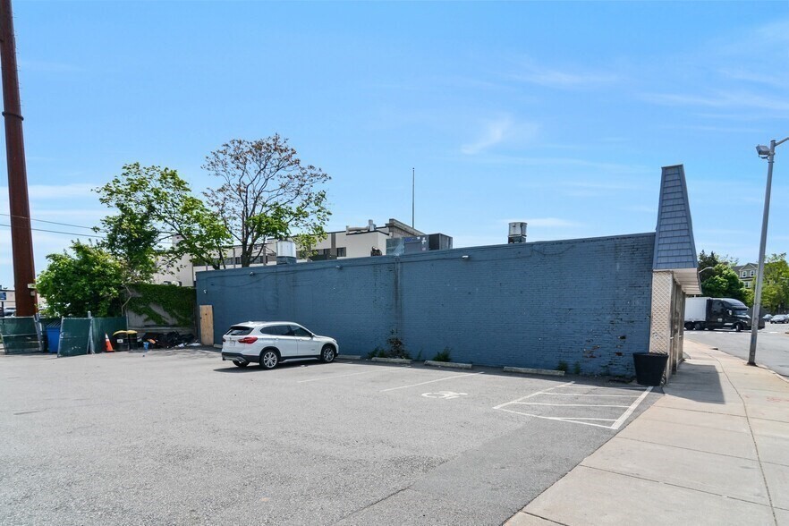 269-271 Main St