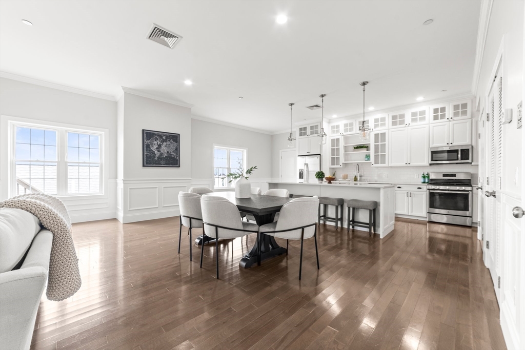 823 East 6th 5