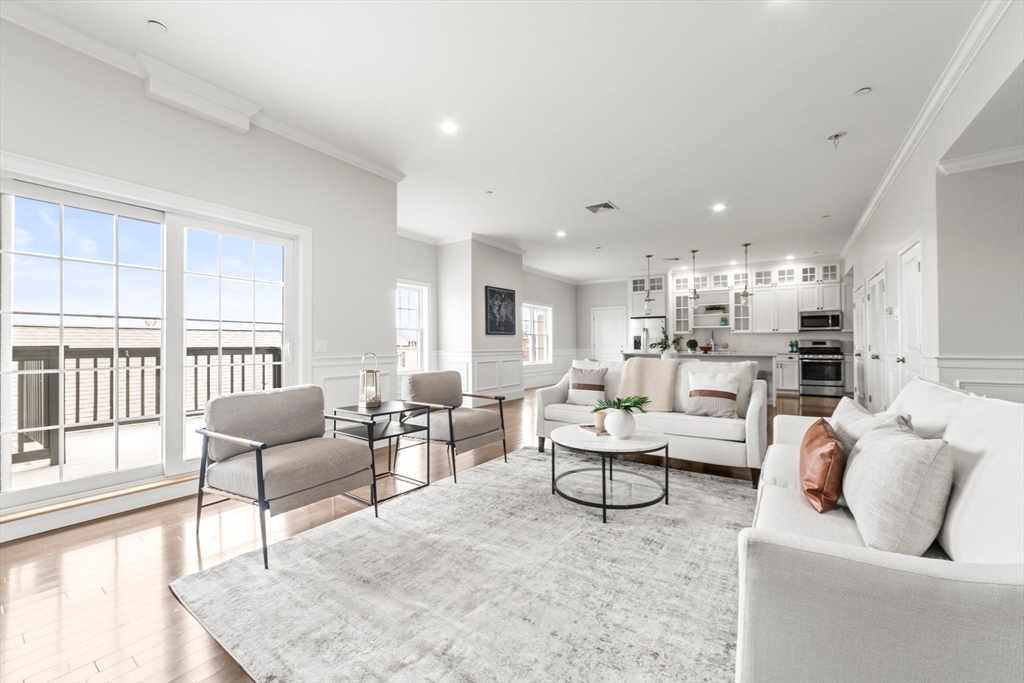823 East 6th 5