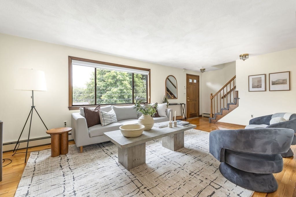 58 Albemarle Rd, Waltham, MA Photo #2