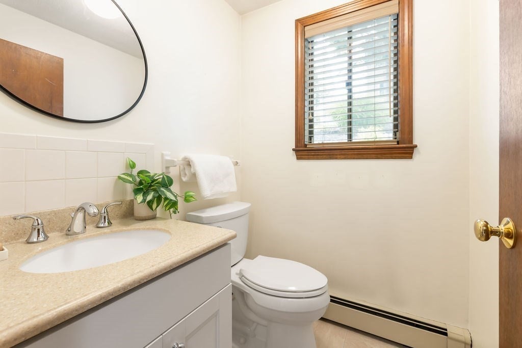 58 Albemarle Rd, Waltham, MA Photo #10