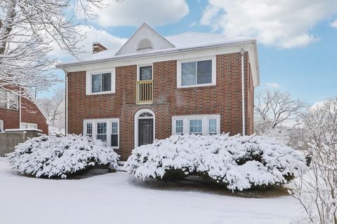 113 West Main Dudley MA 01571