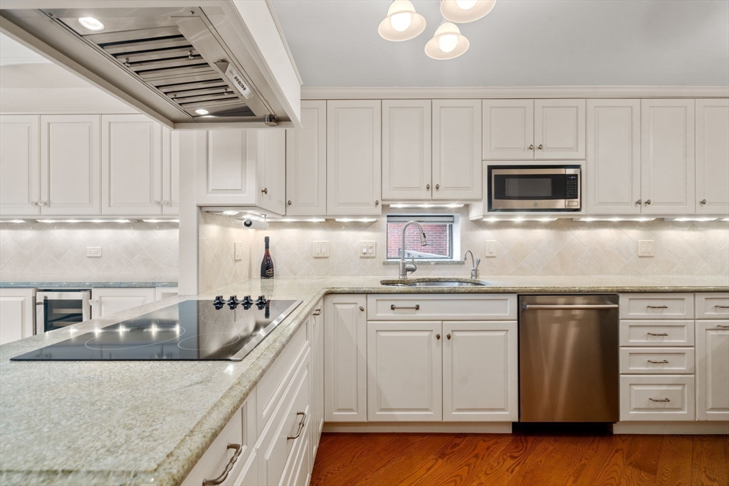 65 Grove St 444
