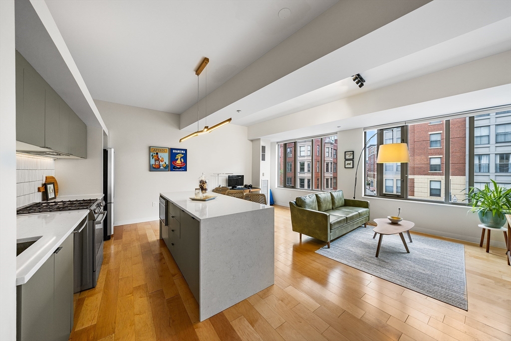 1313 Washington St 309
