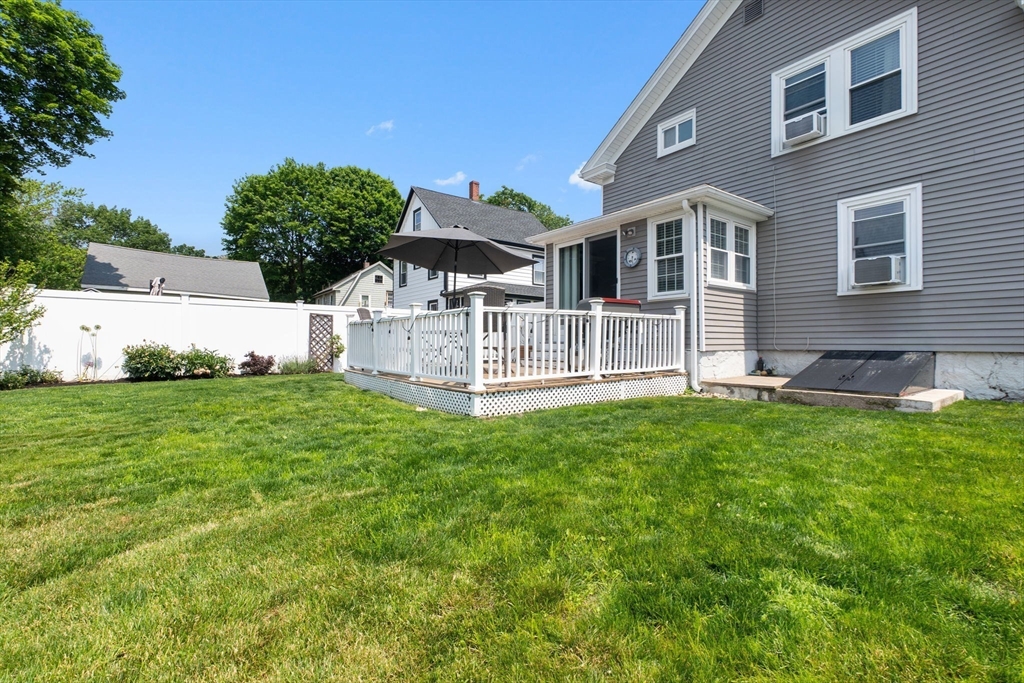 10 Saunders Rd