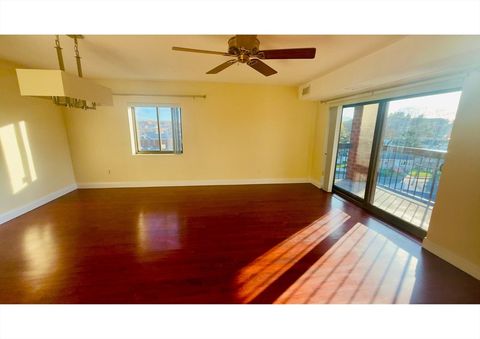 159 Main 41C Stoneham MA 02180