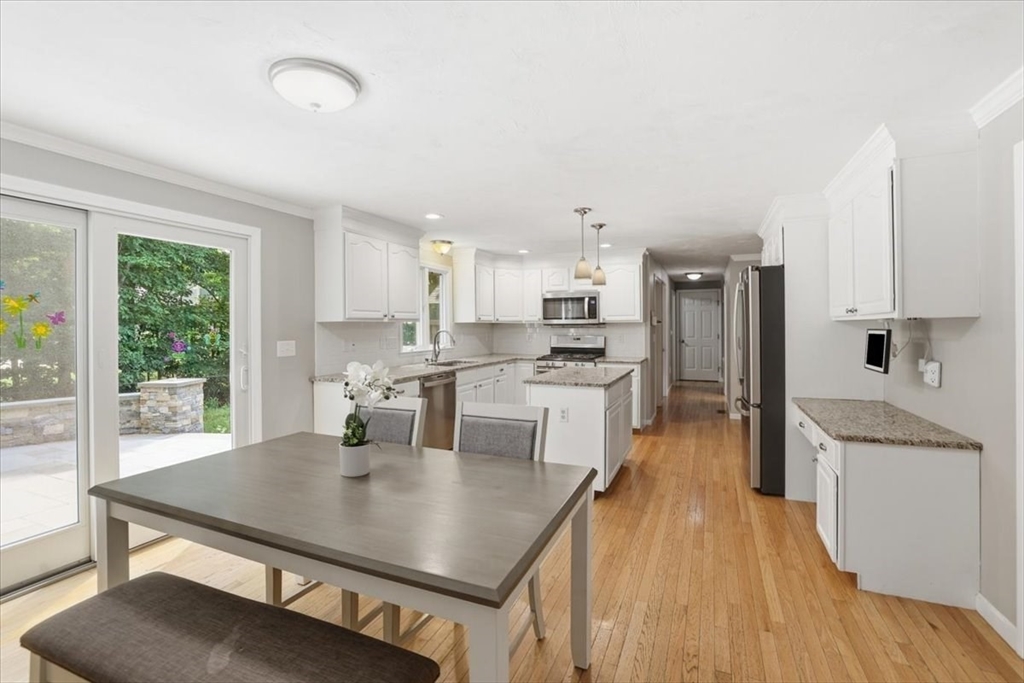 26 Mayflower Dr