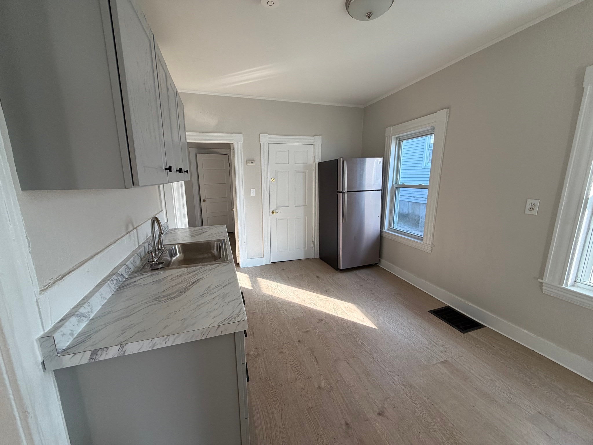 42 1/2 Cabot ST #1, Beverly, MA, 42 1/2 Cabot ST #1, Beverly, MA Photo #4