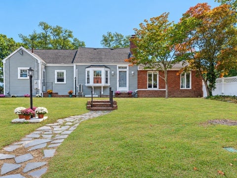 Photo of 15 Hiller Ave, Fairhaven, MA 02719 (MLS # 73591047)