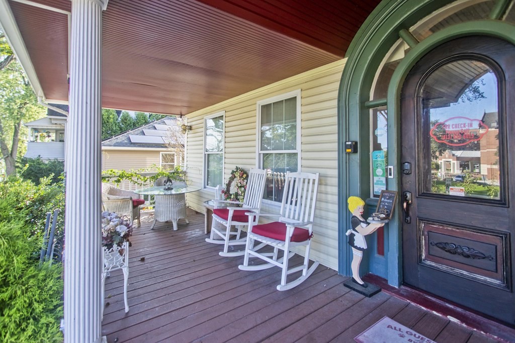 Springfield, Massachusetts 01107, United States, ,11 BathroomsBathrooms,Commercial,Pending,67546