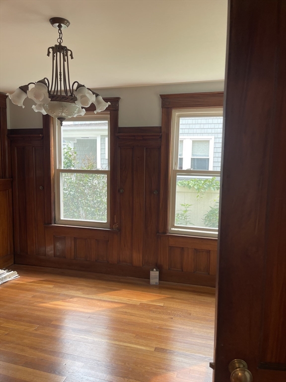 Watertown, Massachusetts 02472, United States, 3 Bedrooms Bedrooms, ,2 BathroomsBathrooms,Residential,Active,187460