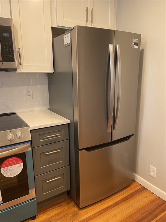 Watertown, Massachusetts 02472, United States, 3 Bedrooms Bedrooms, ,2 BathroomsBathrooms,Residential,Active,187460