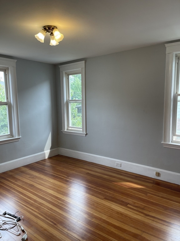 Watertown, Massachusetts 02472, United States, 3 Bedrooms Bedrooms, ,2 BathroomsBathrooms,Residential,Active,187460