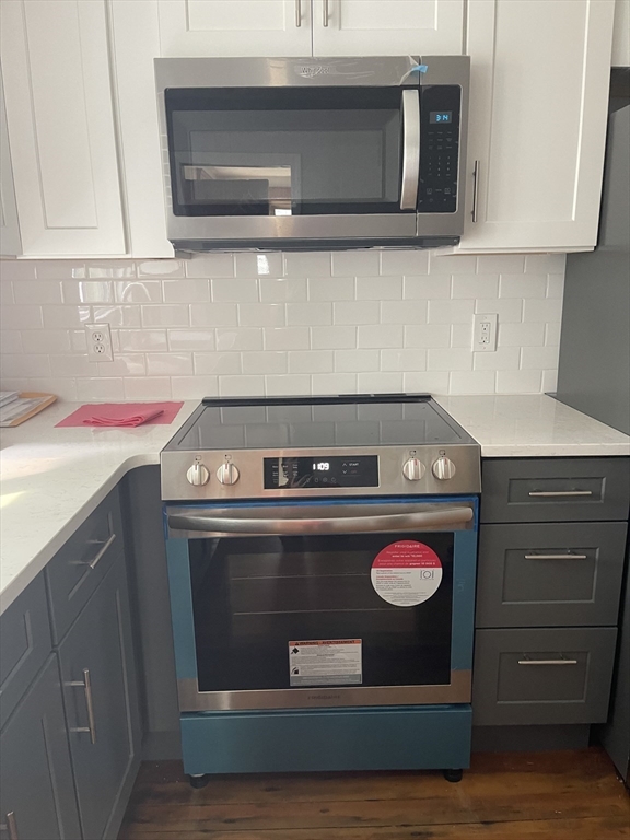 Watertown, Massachusetts 02472, United States, 3 Bedrooms Bedrooms, ,2 BathroomsBathrooms,Residential,Active,187460