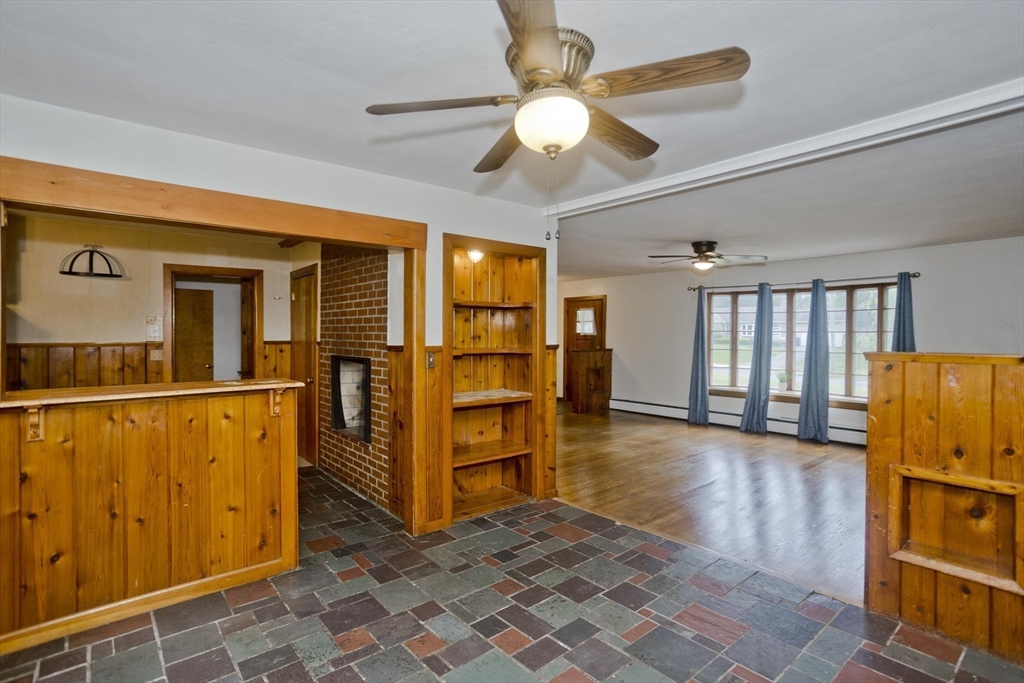 Springfield, Massachusetts 01128, United States, 3 Bedrooms Bedrooms, ,2 BathroomsBathrooms,Residential,Active,151692