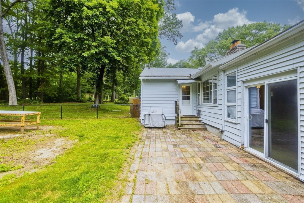 Springfield, Massachusetts 01128, United States, 3 Bedrooms Bedrooms, ,2 BathroomsBathrooms,Residential,Active,151692