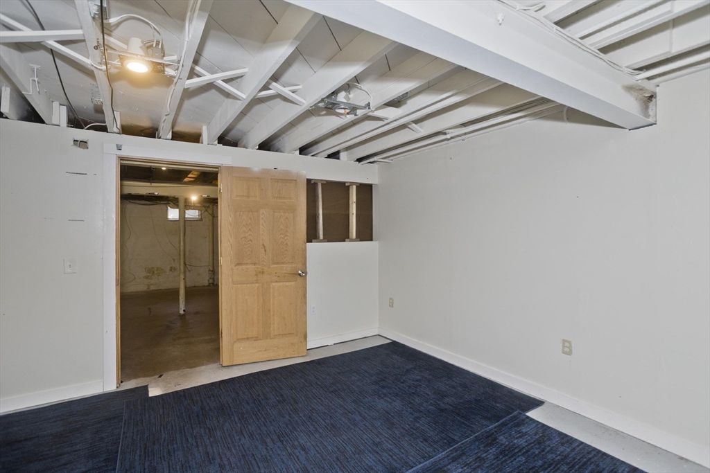 Springfield, Massachusetts 01128, United States, 3 Bedrooms Bedrooms, ,2 BathroomsBathrooms,Residential,Active,151692