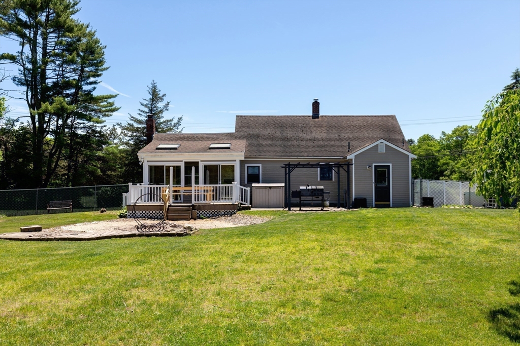 189 Blackmore Pond Rd