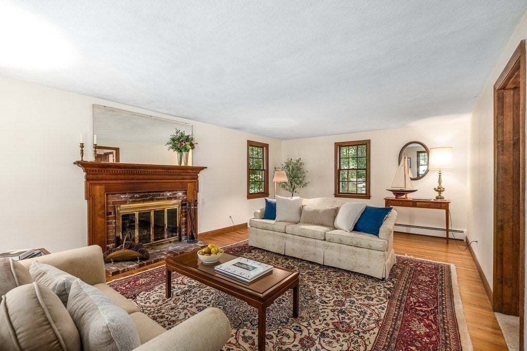 6 Donald Road, Hamilton, MA, 6 Donald Road, Hamilton, MA Photo #6