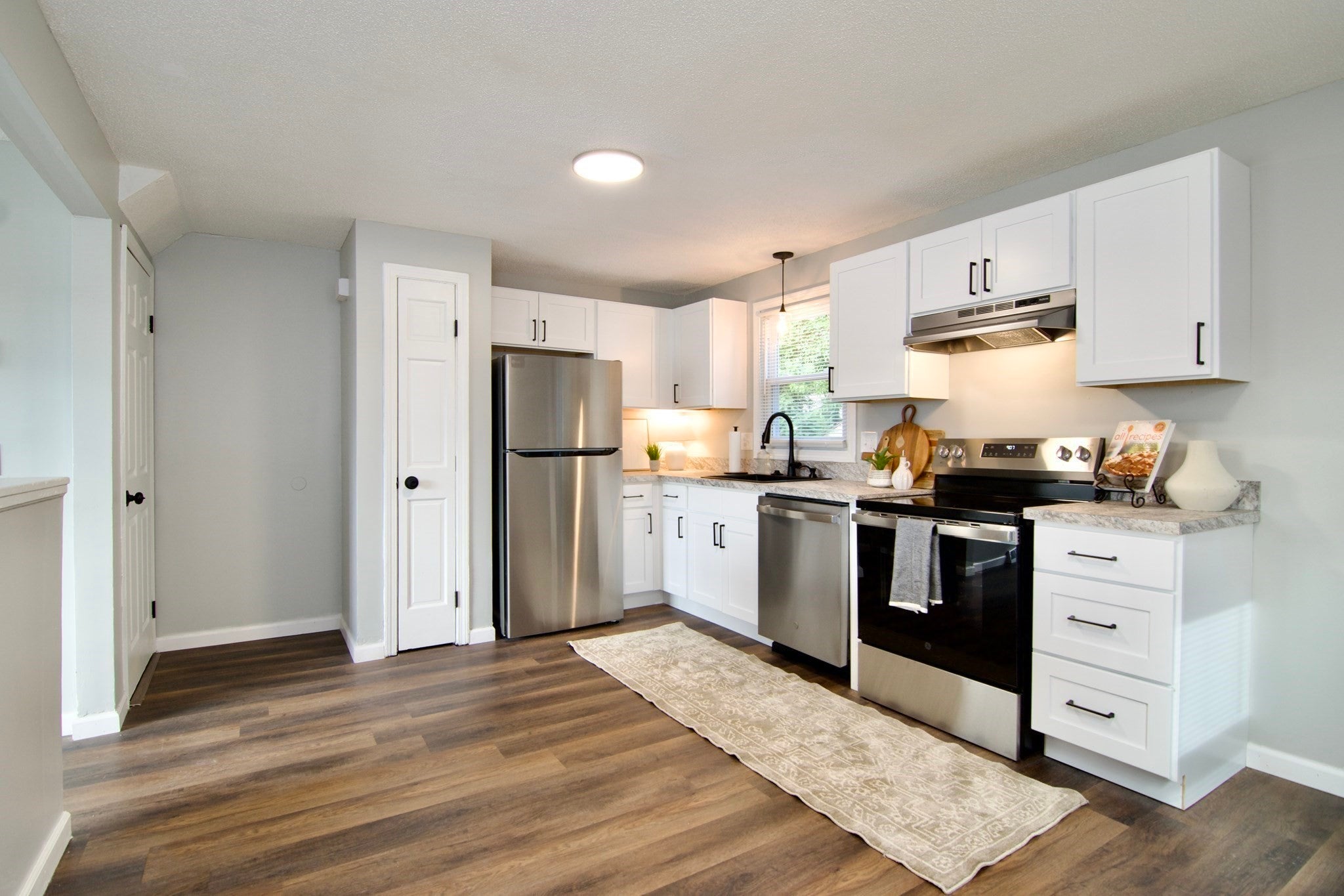 1144-1146 Page Blvd, Springfield, MA Photo #4