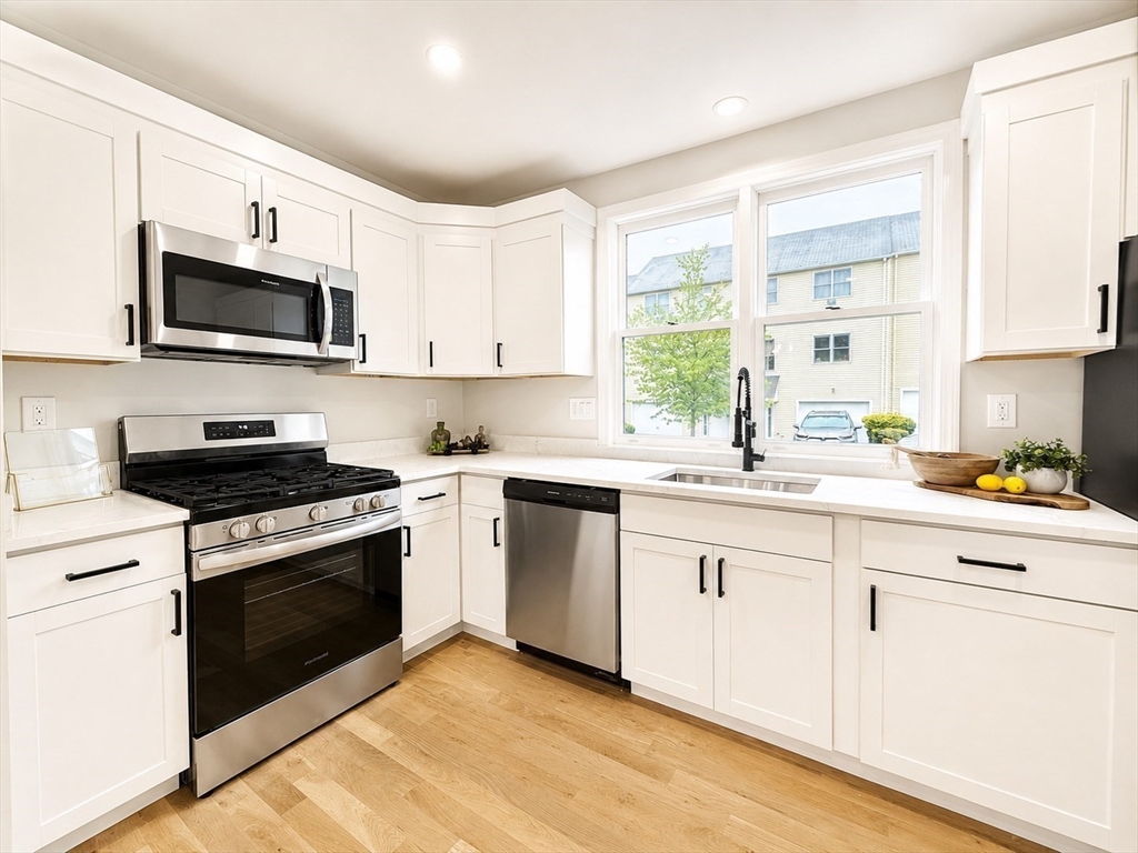 6 Towle Drive 6