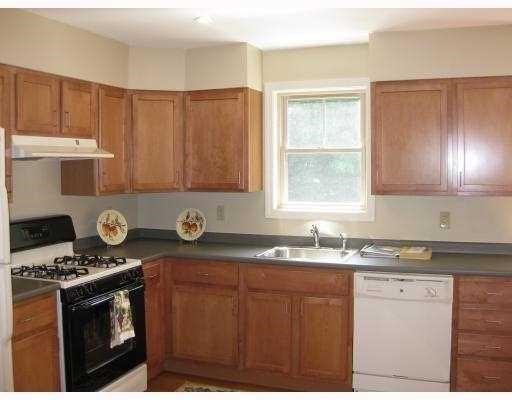 94 Barton St 3