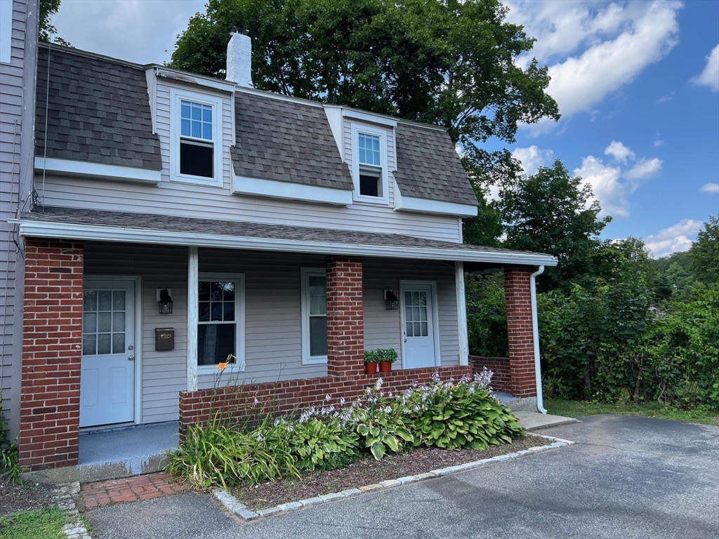 Natick, Massachusetts 01760, United States, 3 Bedrooms Bedrooms, ,1 BathroomBathrooms,Residential,Active,173413