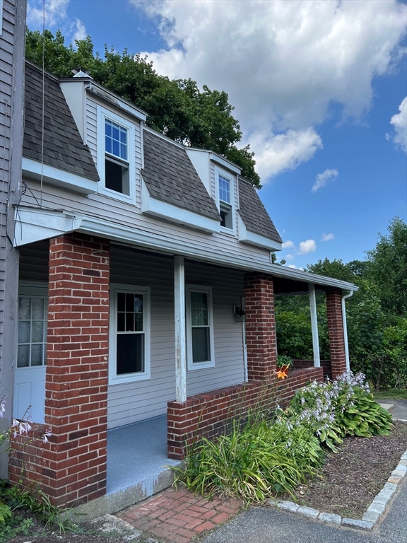 Natick, Massachusetts 01760, United States, 3 Bedrooms Bedrooms, ,1 BathroomBathrooms,Residential,Active,173413