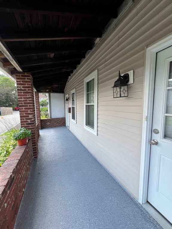 Natick, Massachusetts 01760, United States, 3 Bedrooms Bedrooms, ,1 BathroomBathrooms,Residential,Active,173413