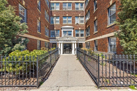 Photo of 68 Linden St #34, Everett, MA 02149 (MLS # 73582419)