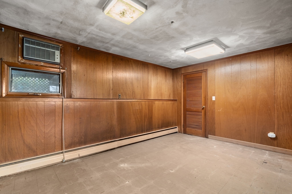 4 Greenwich Rd, Norwood, MA Photo #20