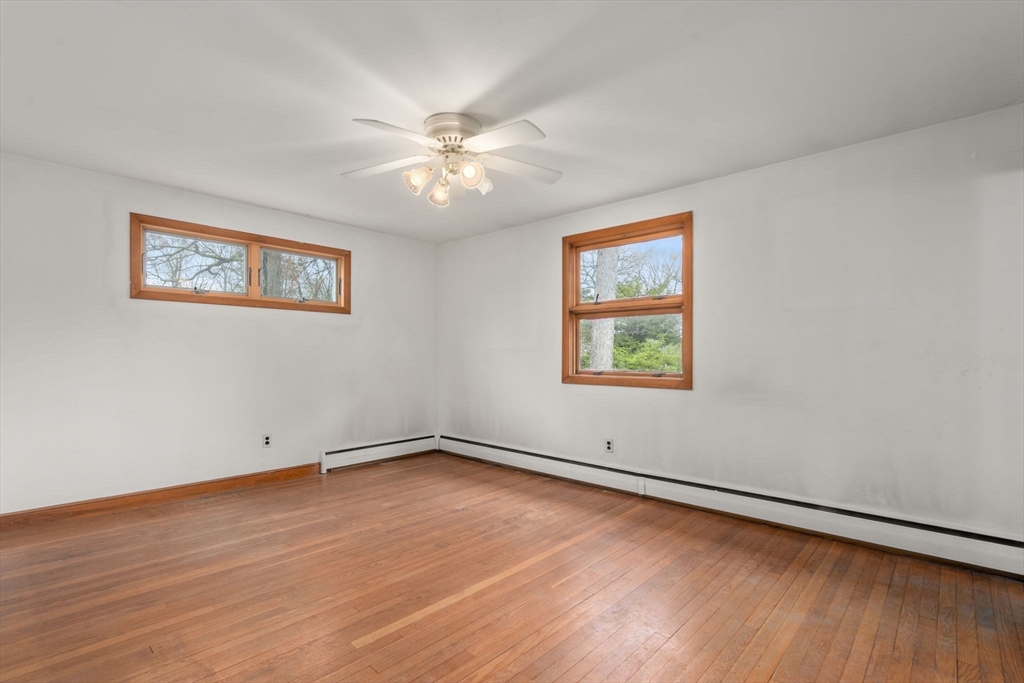 4 Greenwich Rd, Norwood, MA Photo #13