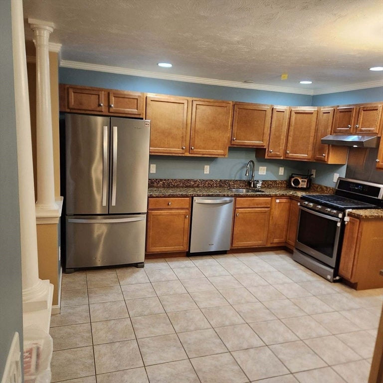 90 Central St #002, East Bridgewater, MA Photo #4