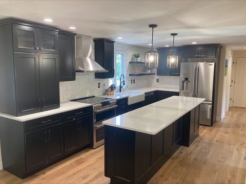 337 Mason Rd Ext Dudley MA 01571
