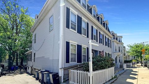 Photo of 607 E 7th St, Boston, MA 02127 (MLS # 73522561)