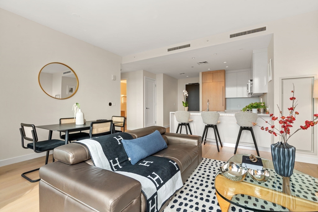 188 Brookline Ave 21B