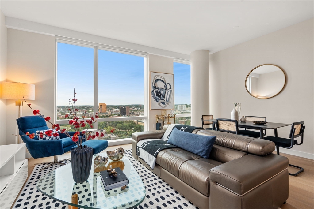 188 Brookline Ave 21B