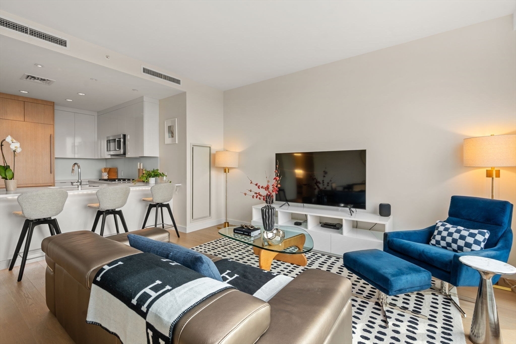 188 Brookline Ave 21B