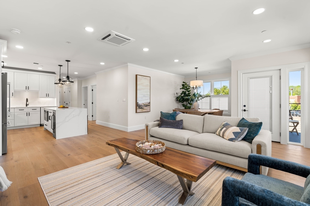 18 Franklin 303A