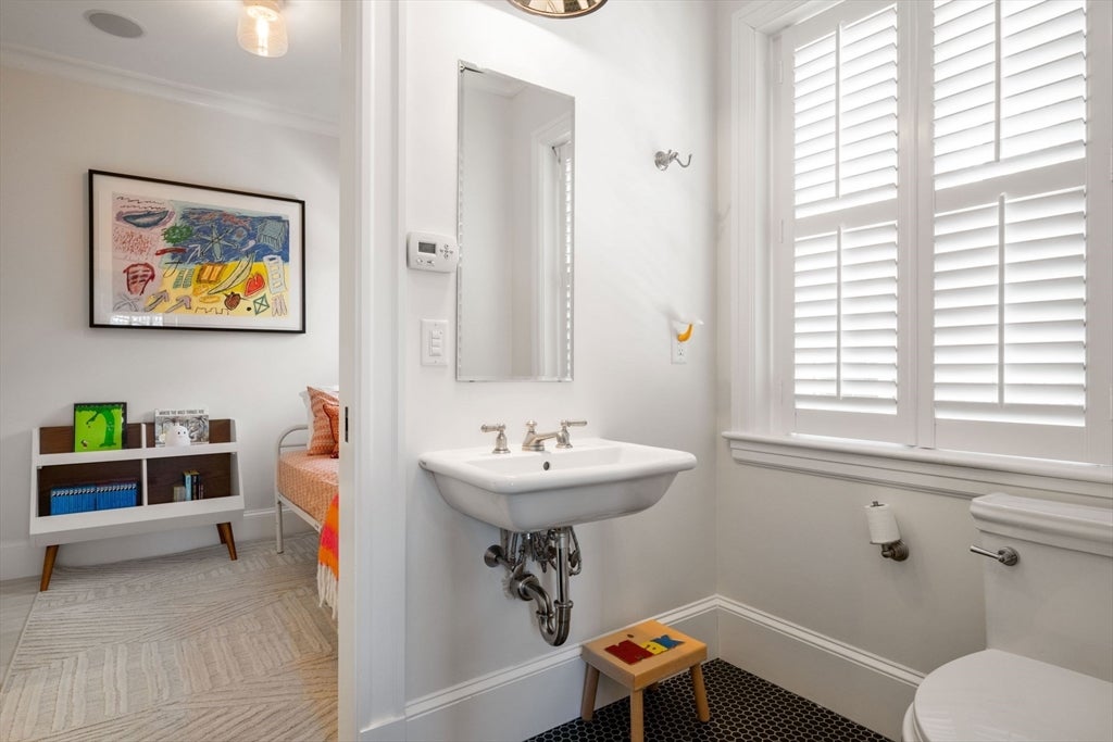 6 West Hill Place, Boston, MA, 6 West Hill Place, Boston, MA Photo #12