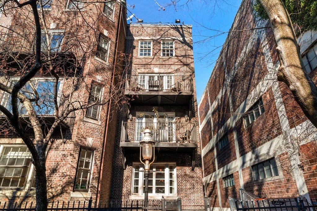 6 West Hill Place, Boston, MA, 6 West Hill Place, Boston, MA Photo #20