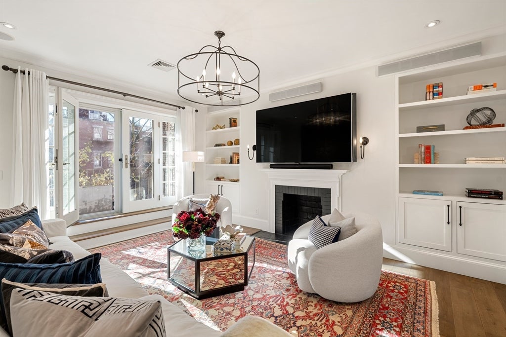 6 West Hill Place, Boston, MA, 6 West Hill Place, Boston, MA Photo #6