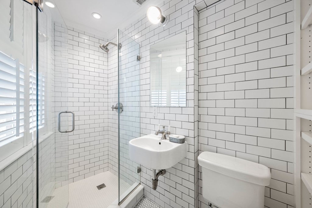 6 West Hill Place, Boston, MA, 6 West Hill Place, Boston, MA Photo #15