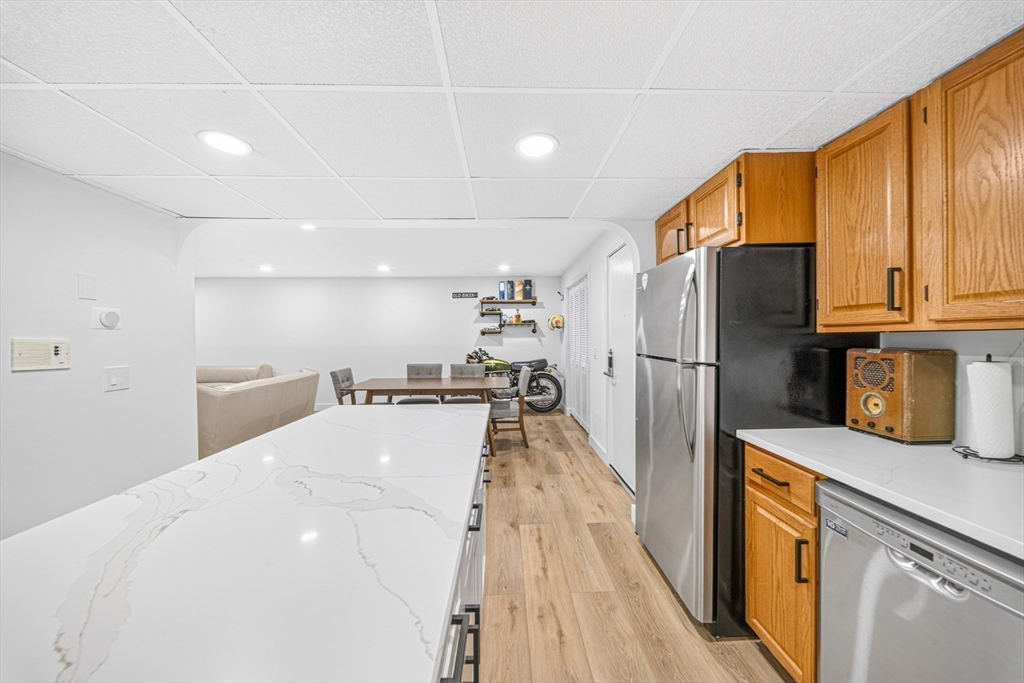 11 Shadowbrook Ln #22, Milford, MA Photo #4