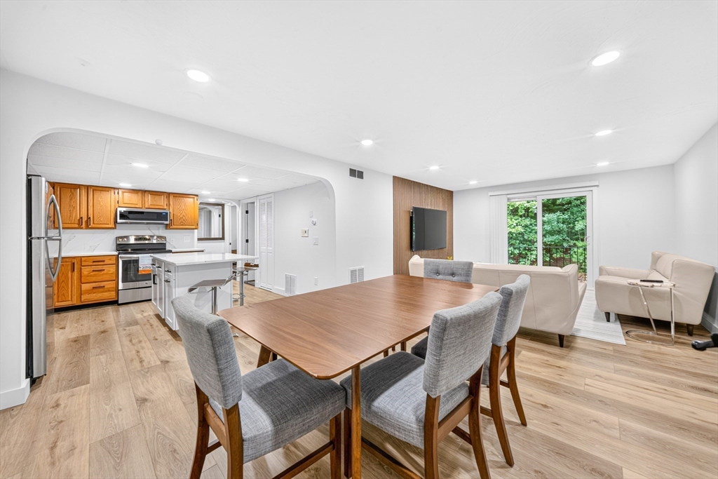 11 Shadowbrook Ln #22, Milford, MA Photo #6