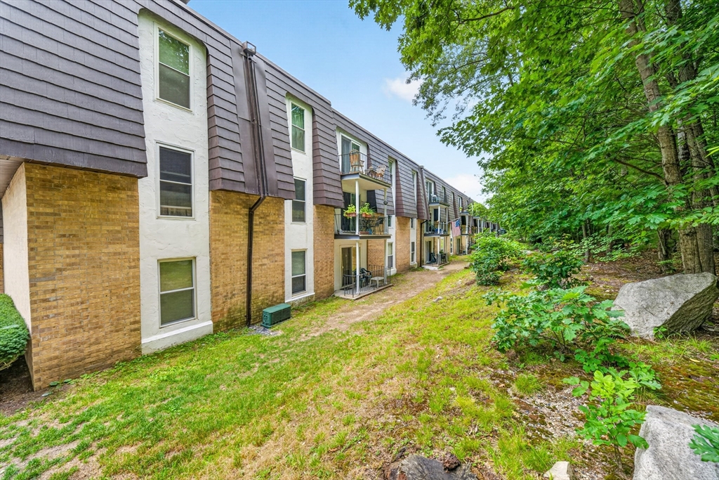 11 Shadowbrook Ln #22, Milford, MA Photo #29