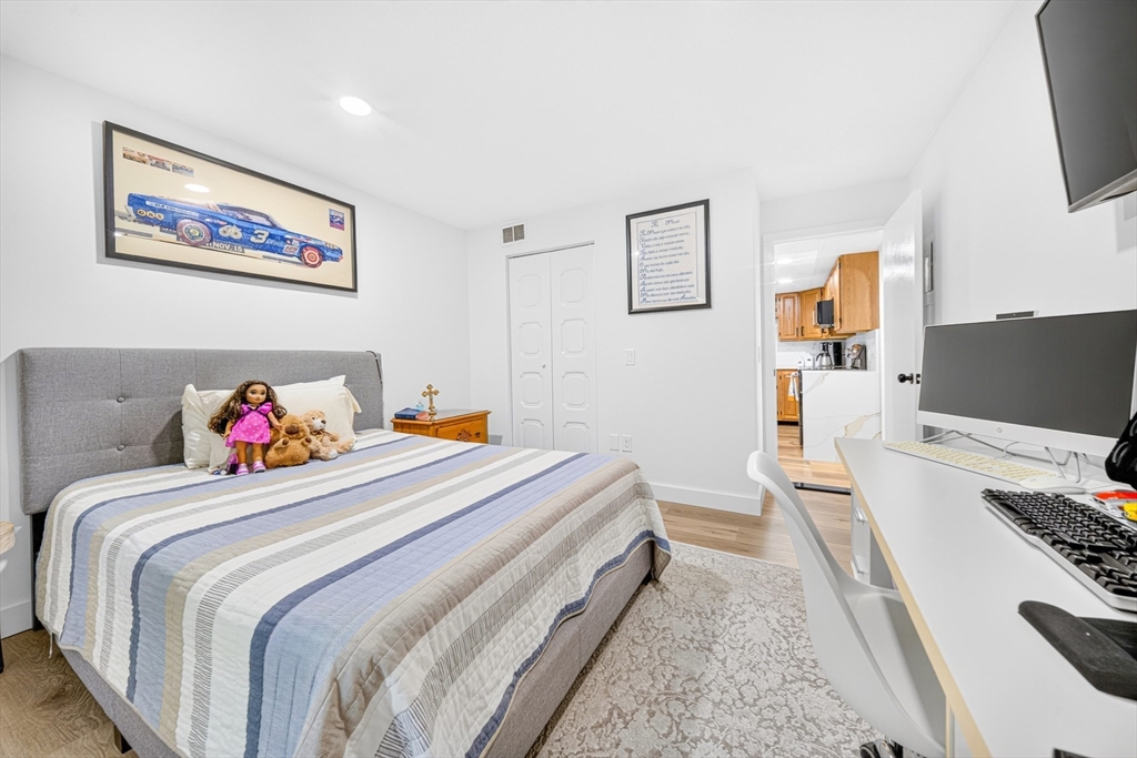11 Shadowbrook Ln #22, Milford, MA Photo #25