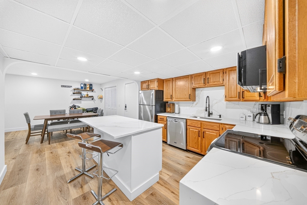 11 Shadowbrook Ln #22, Milford, MA Photo #15