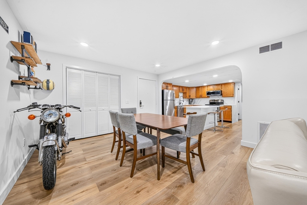 11 Shadowbrook Ln #22, Milford, MA Photo #17